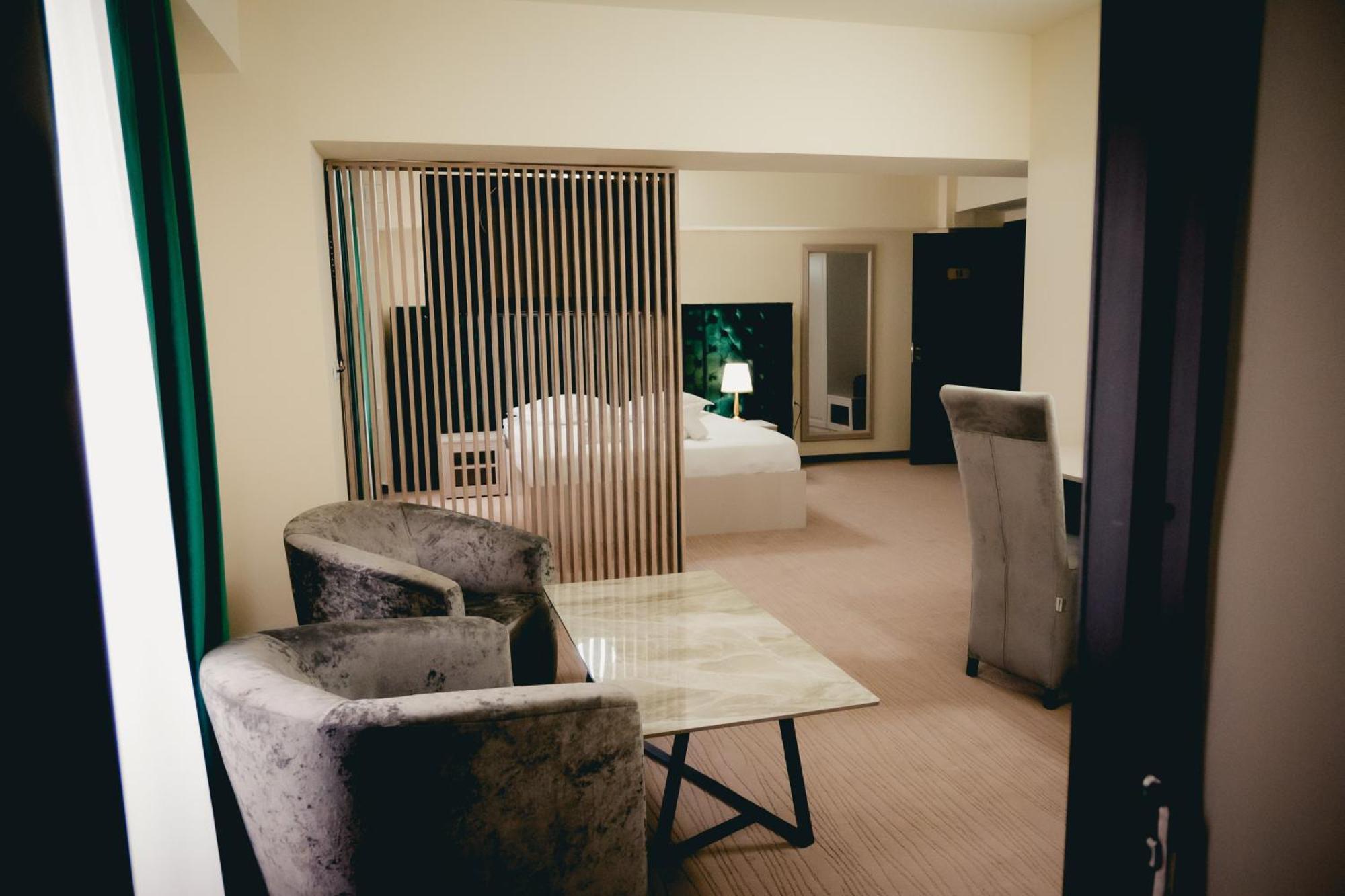 Hotel Valahia Τιργκόβιστε Εξωτερικό φωτογραφία