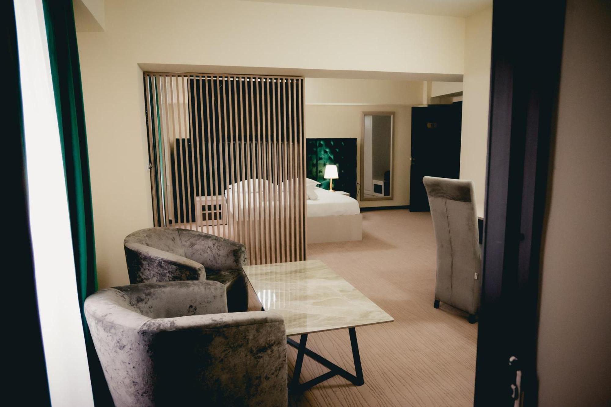 Hotel Valahia Τιργκόβιστε Εξωτερικό φωτογραφία