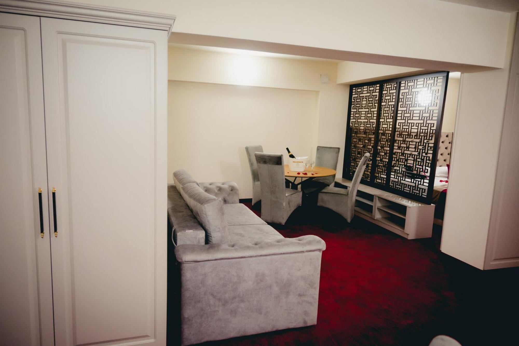 Hotel Valahia Τιργκόβιστε Εξωτερικό φωτογραφία
